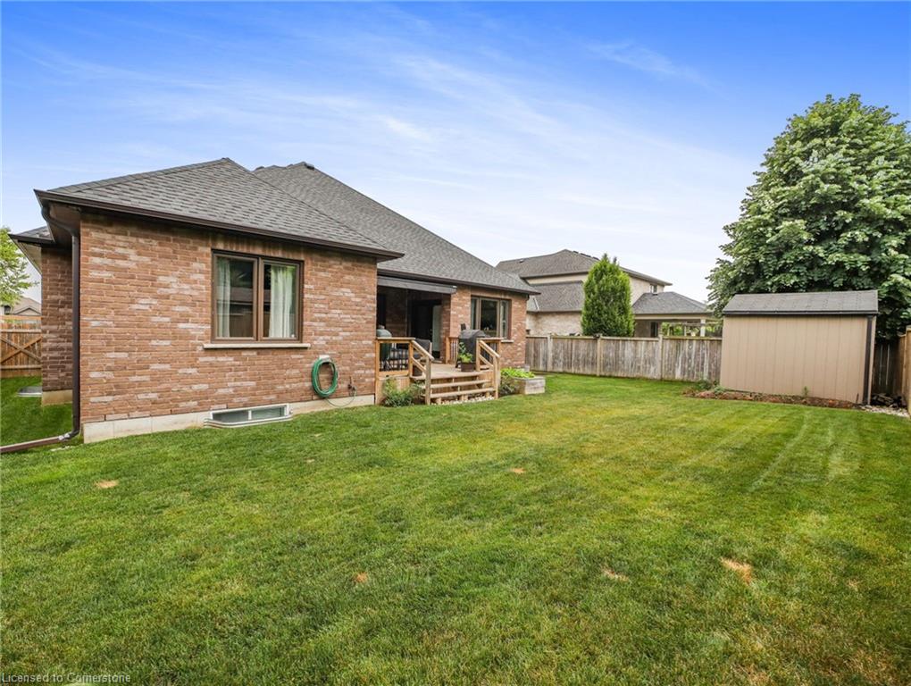 14 Ross Avenue N Property Photo 45