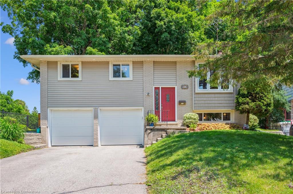 558 Elm Ridge Place Property Photo 3