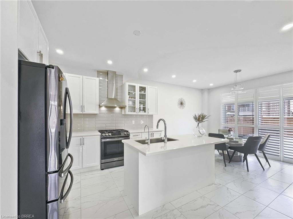 37 Drake Avenue Property Photo 6
