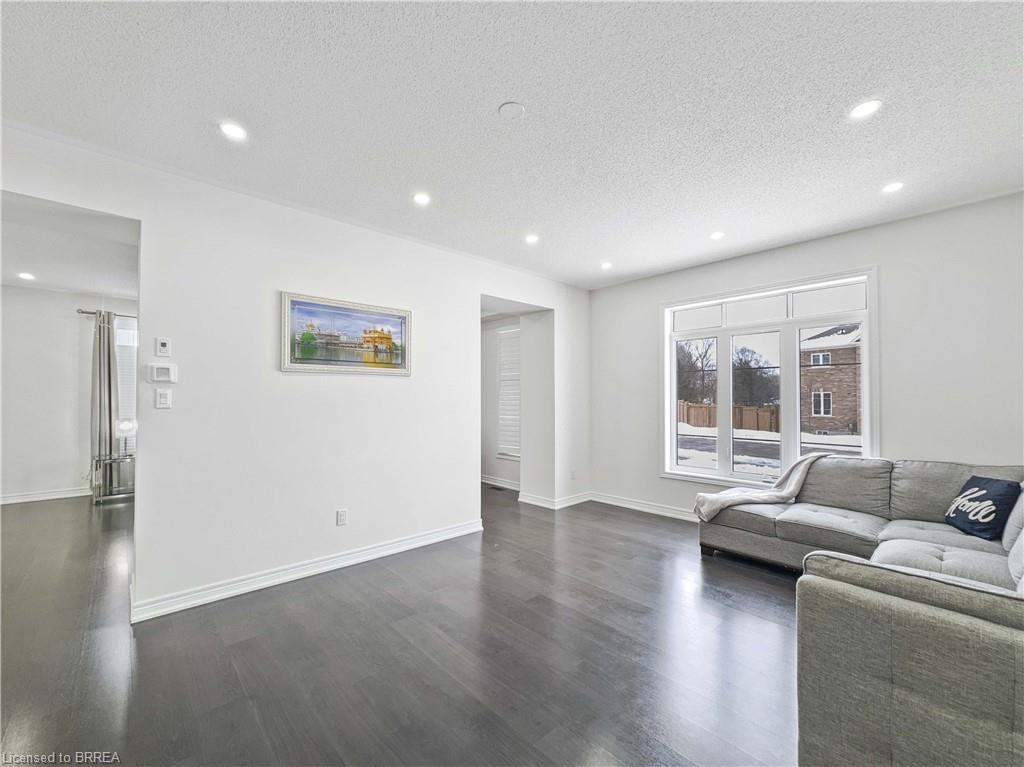 37 Drake Avenue Property Photo 10