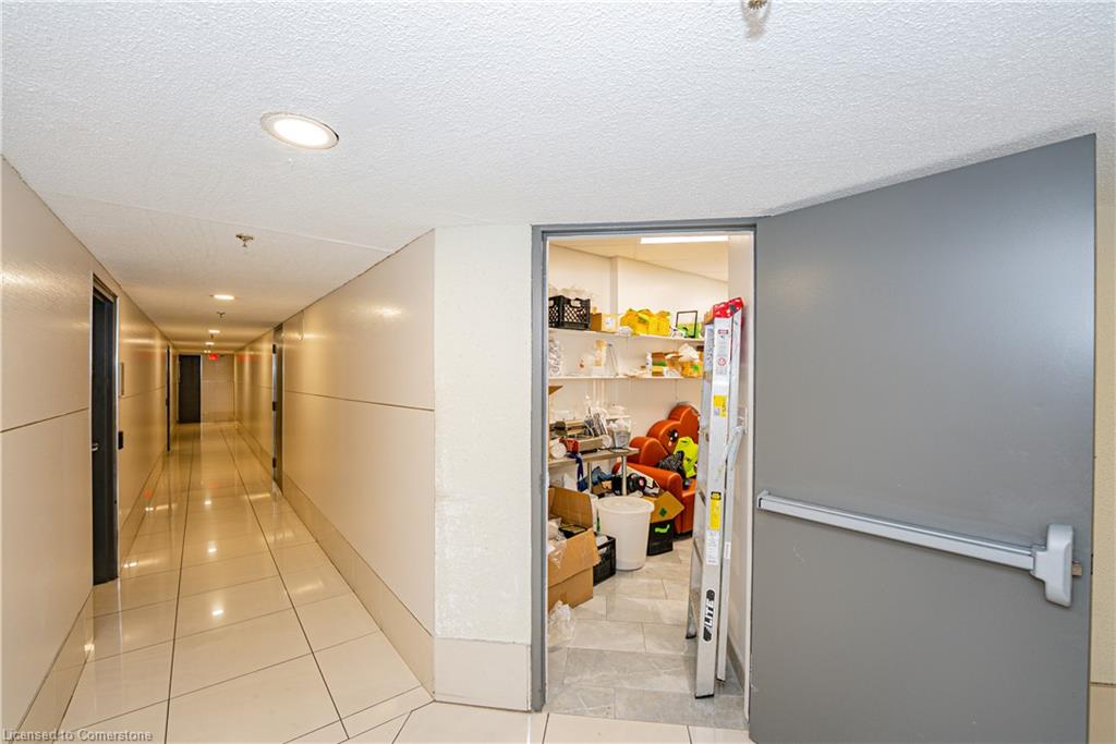 G15-2340 Dundas Street W Property Photo 24
