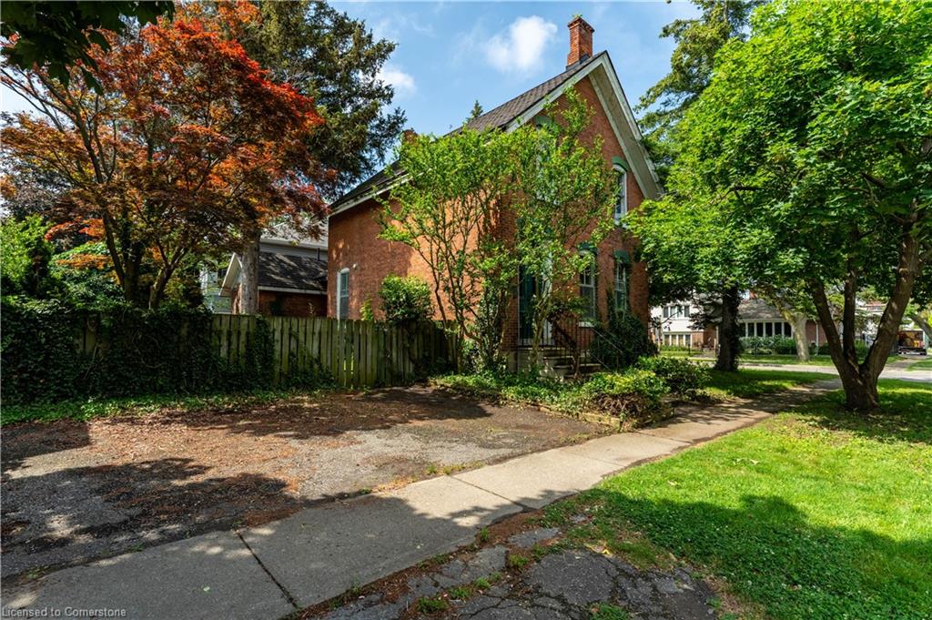 6 Henry Street Property Photo 4