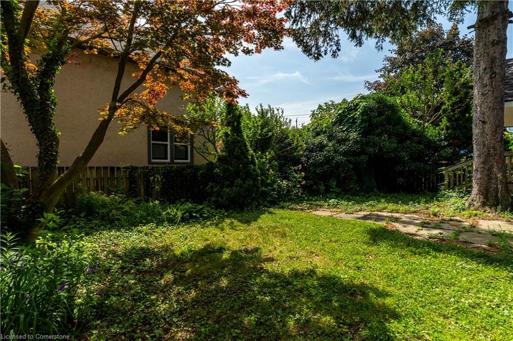 6 Henry Street Property Photo 12
