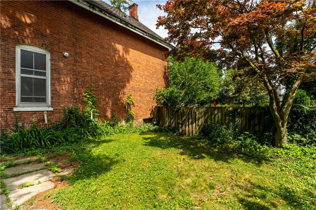 6 Henry Street Property Photo 13