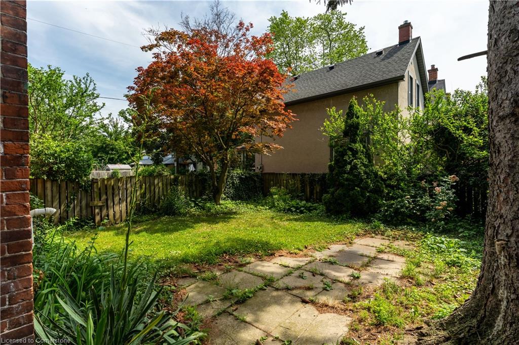 6 Henry Street Property Photo 14