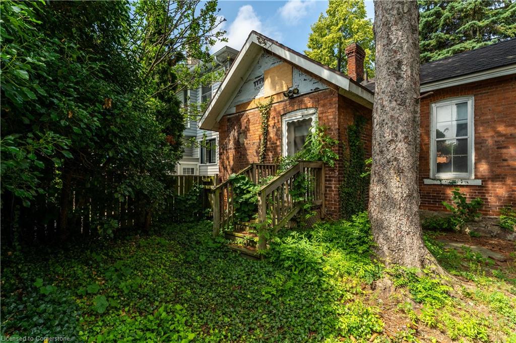 6 Henry Street Property Photo 17