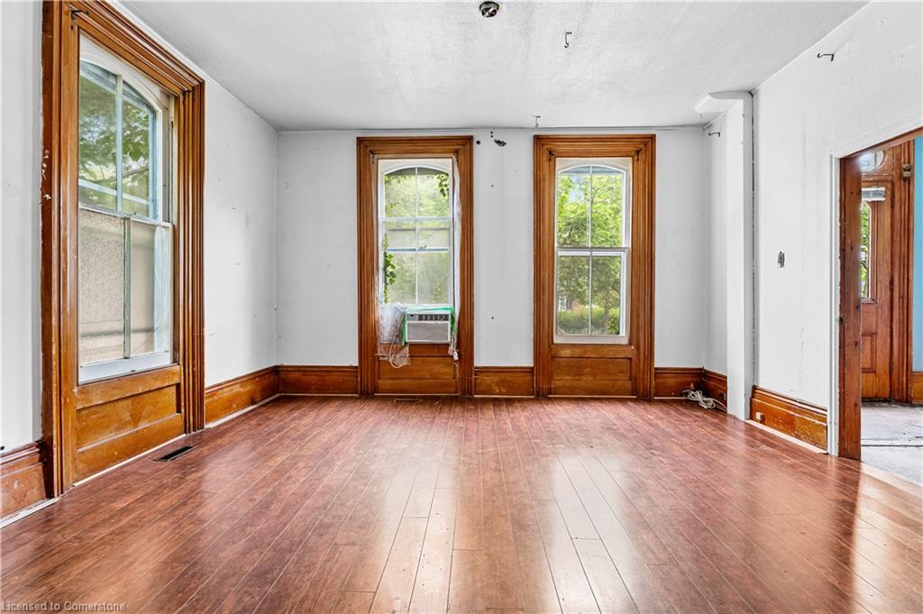 6 Henry Street Property Photo 20