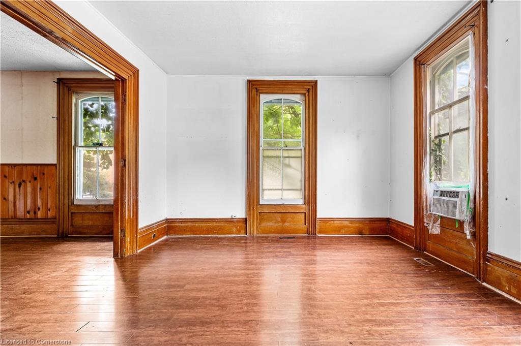 6 Henry Street Property Photo 21
