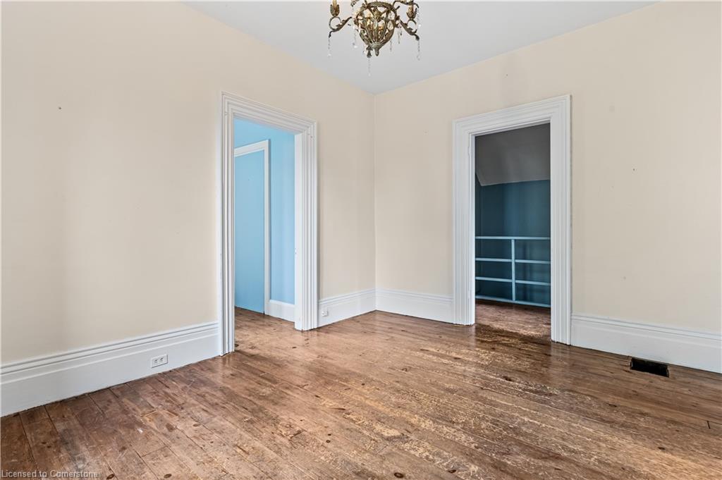 6 Henry Street Property Photo 39