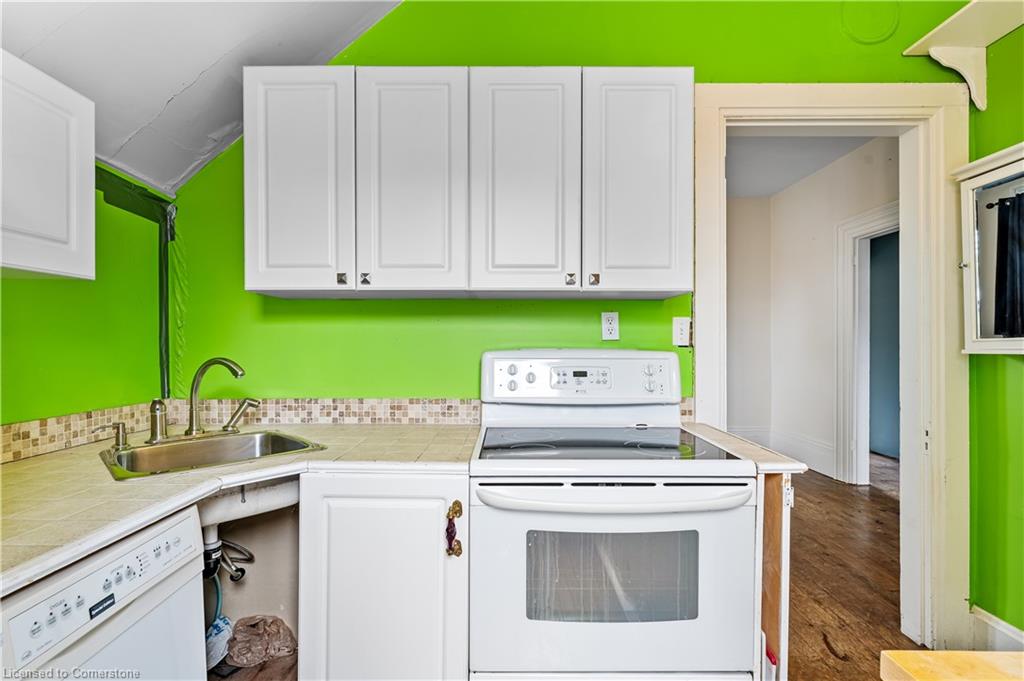 6 Henry Street Property Photo 43