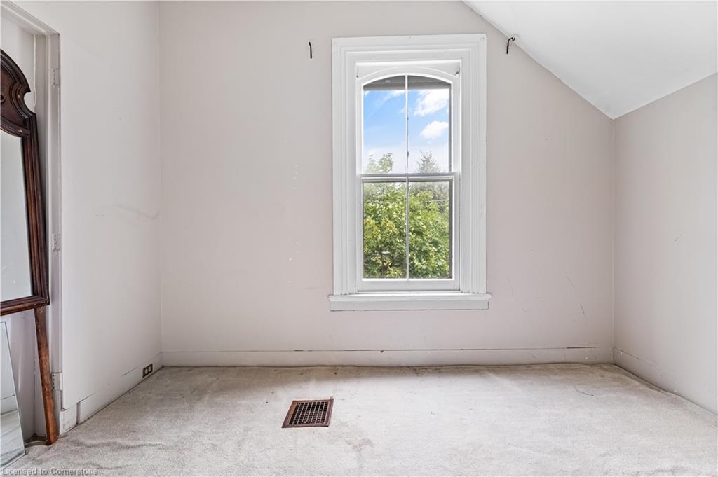 6 Henry Street Property Photo 44