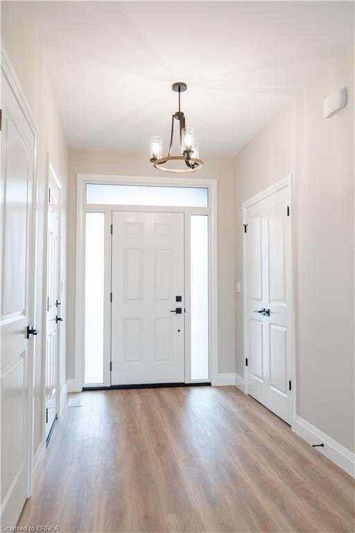 94 Vanrooy Trail Property Photo 7