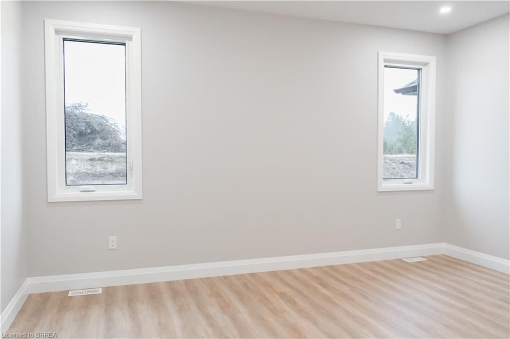 94 Vanrooy Trail Property Photo 17