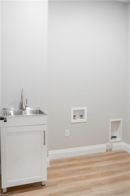 94 Vanrooy Trail Property Photo 18