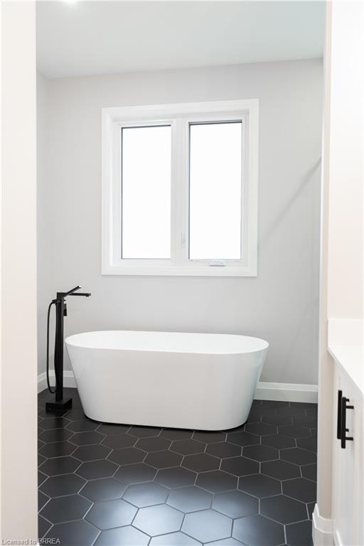 94 Vanrooy Trail Property Photo 20