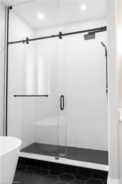 94 Vanrooy Trail Property Photo 21