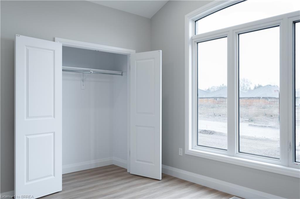 94 Vanrooy Trail Property Photo 27