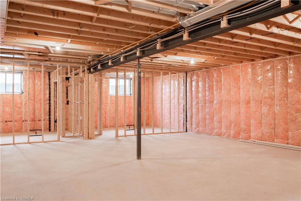 94 Vanrooy Trail Property Photo 28