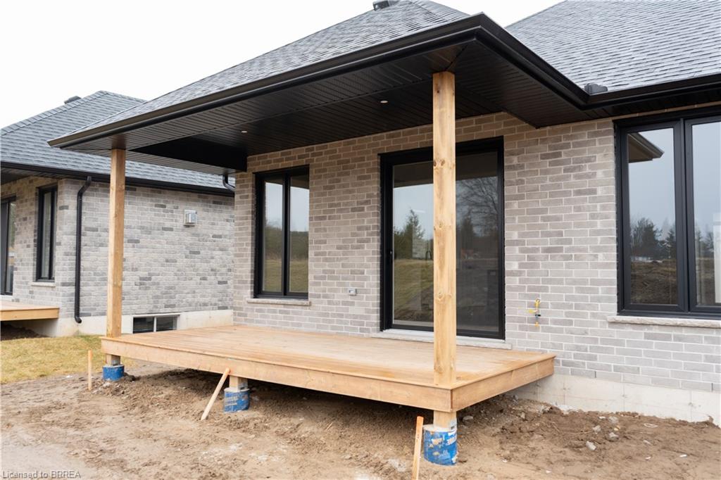 94 Vanrooy Trail Property Photo 41