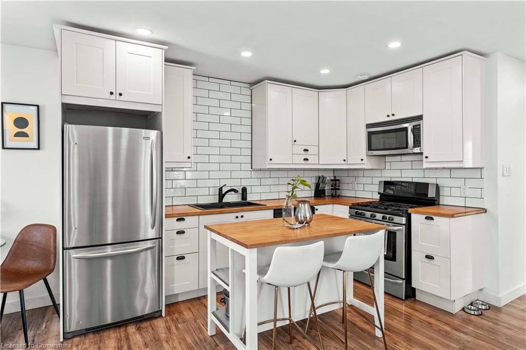 18 Ellis Avenue Property Photo 8