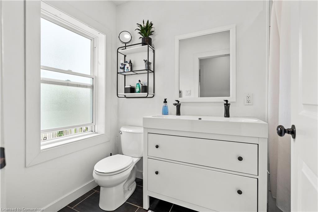 18 Ellis Avenue Property Photo 33