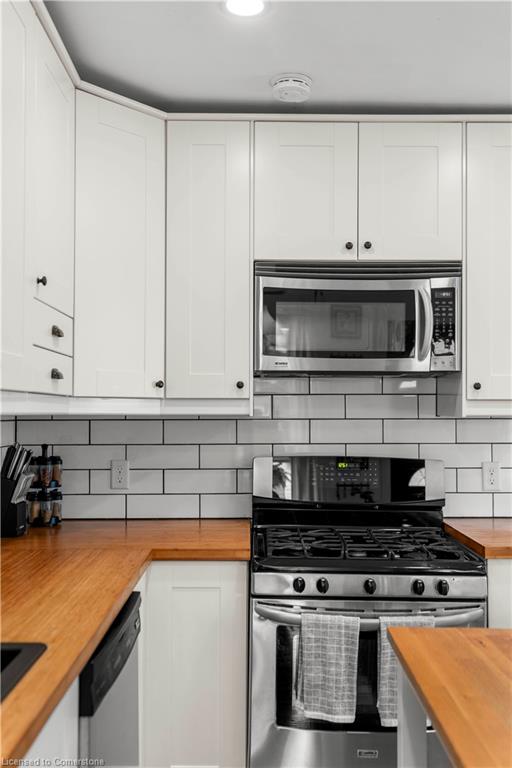 18 Ellis Avenue Property Photo 37