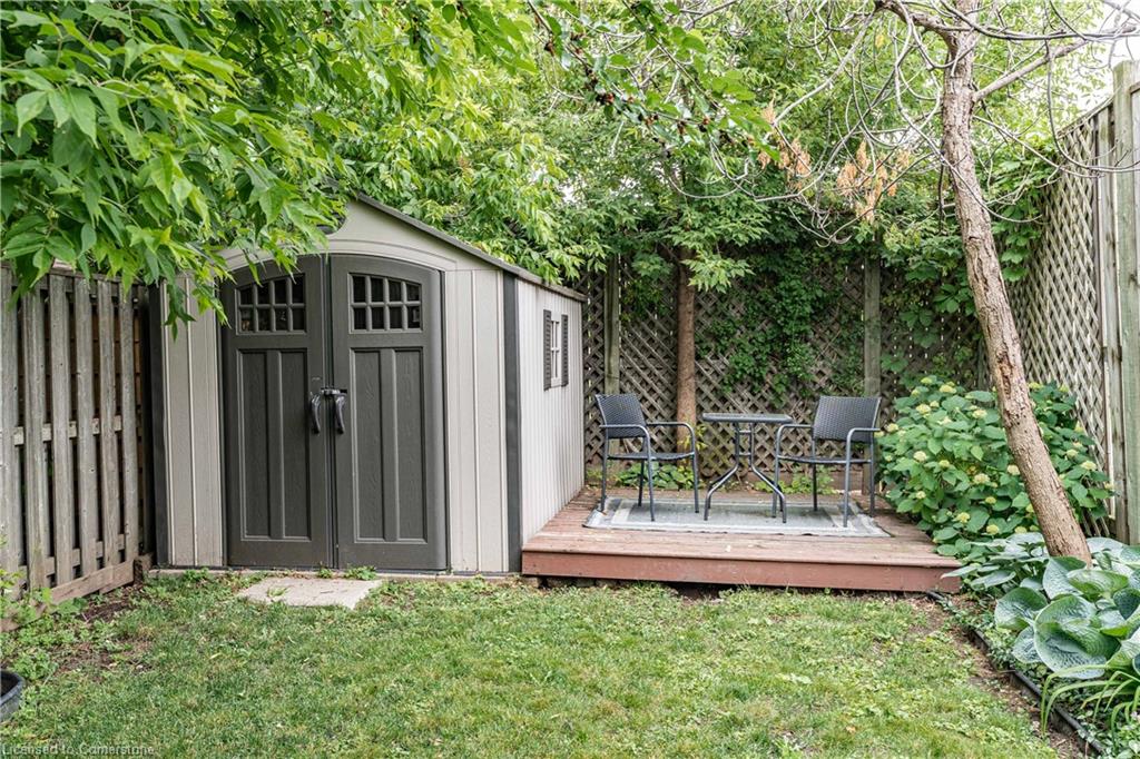 18 Ellis Avenue Property Photo 41