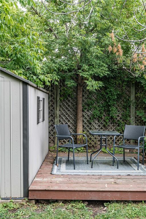 18 Ellis Avenue Property Photo 42