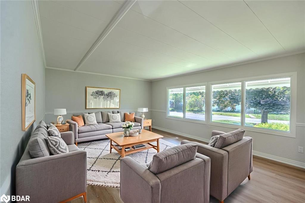 12 Flora Court Property Photo 2