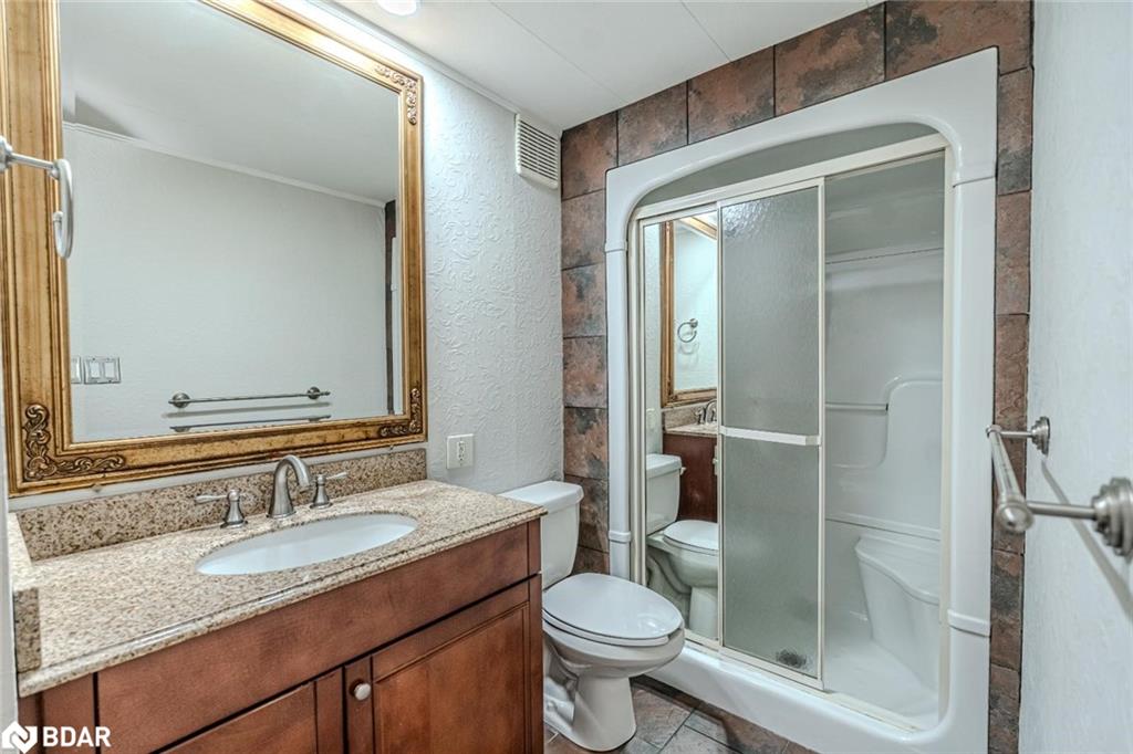12 Flora Court Property Photo 9