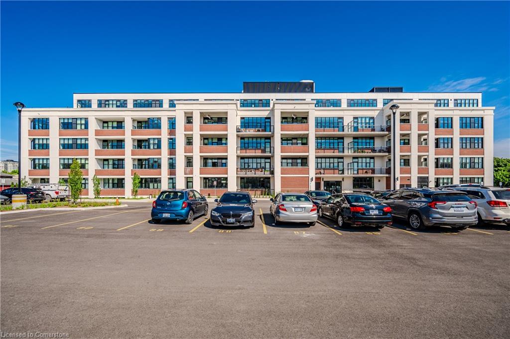 528-120 Huron Street Property Photo 3