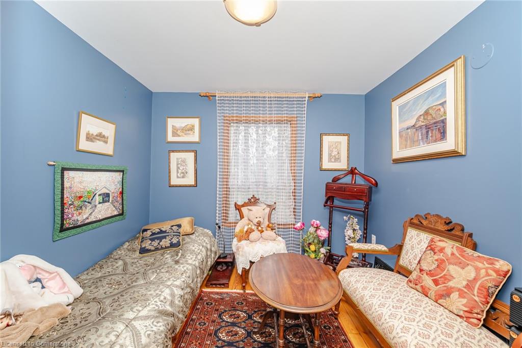 24 Hillcrest Avenue Property Photo 12