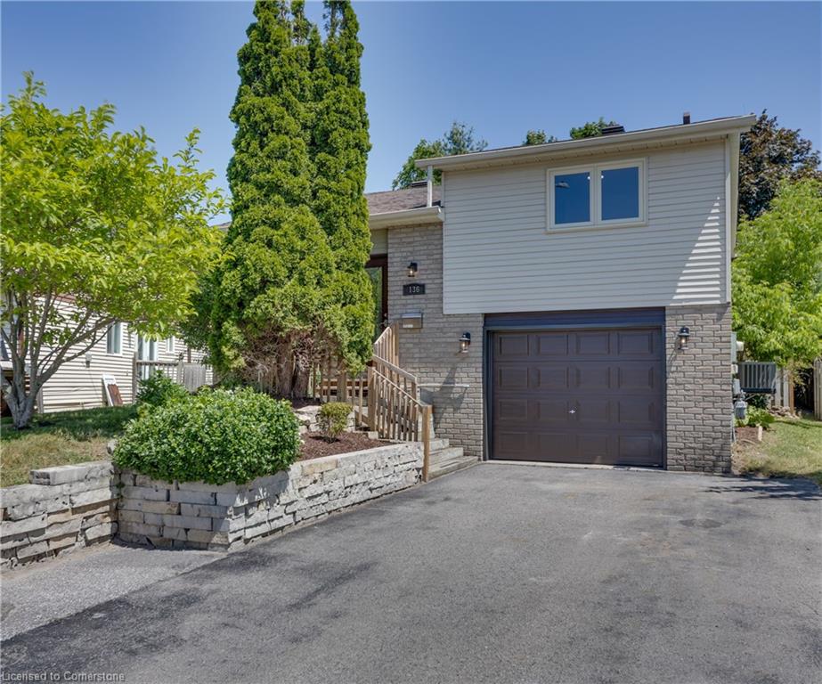 136 Hickling Trail Property Photo 1