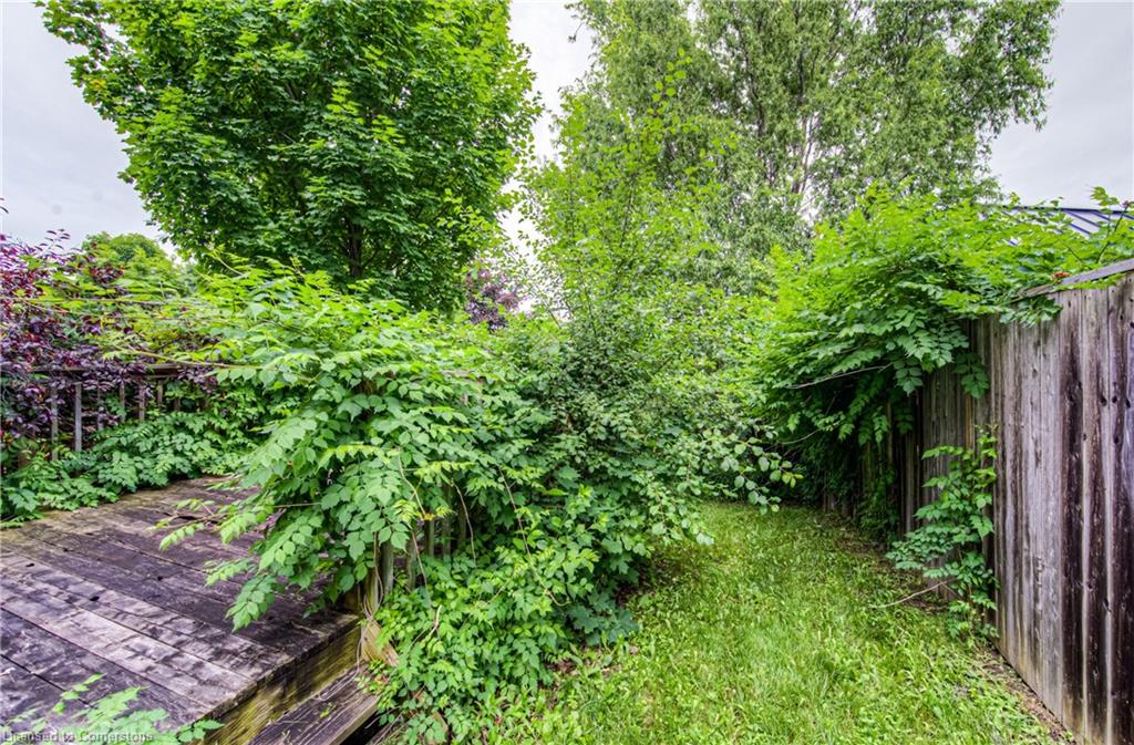 383 Burnett Avenue Property Photo 6