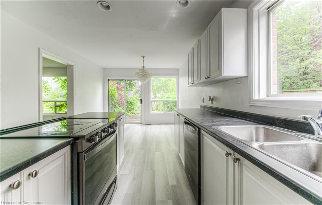 383 Burnett Avenue Property Photo 18
