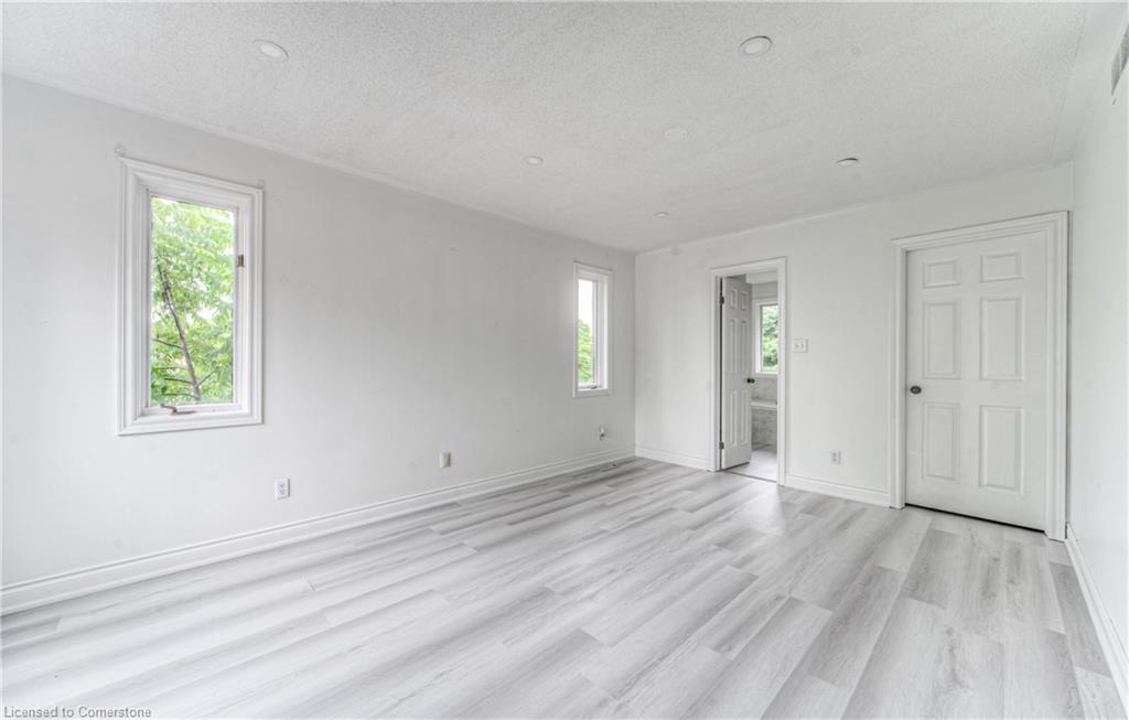 383 Burnett Avenue Property Photo 24