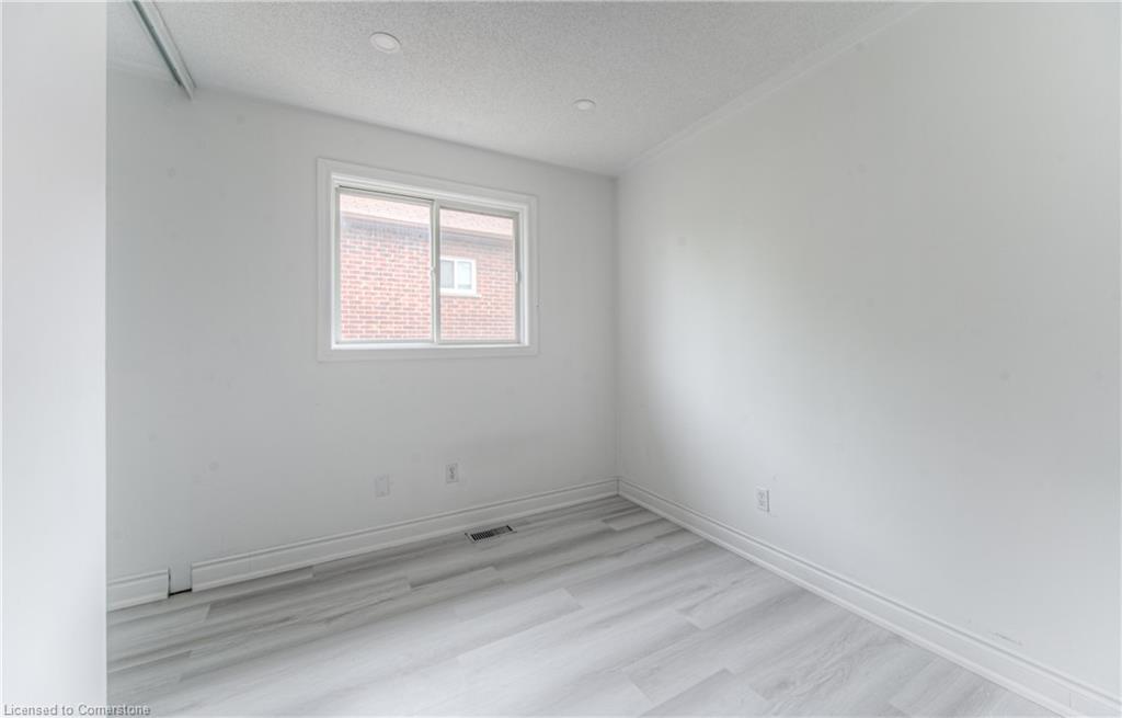 383 Burnett Avenue Property Photo 28