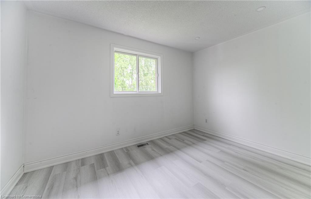 383 Burnett Avenue Property Photo 29