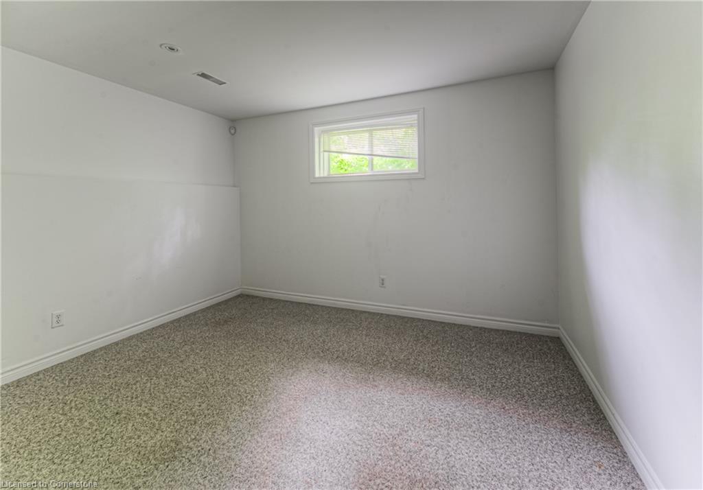 383 Burnett Avenue Property Photo 33