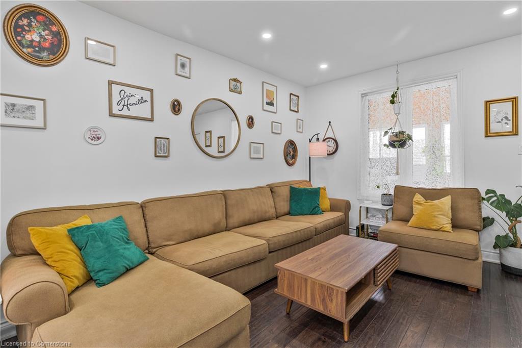 25 Land Street Property Photo 10