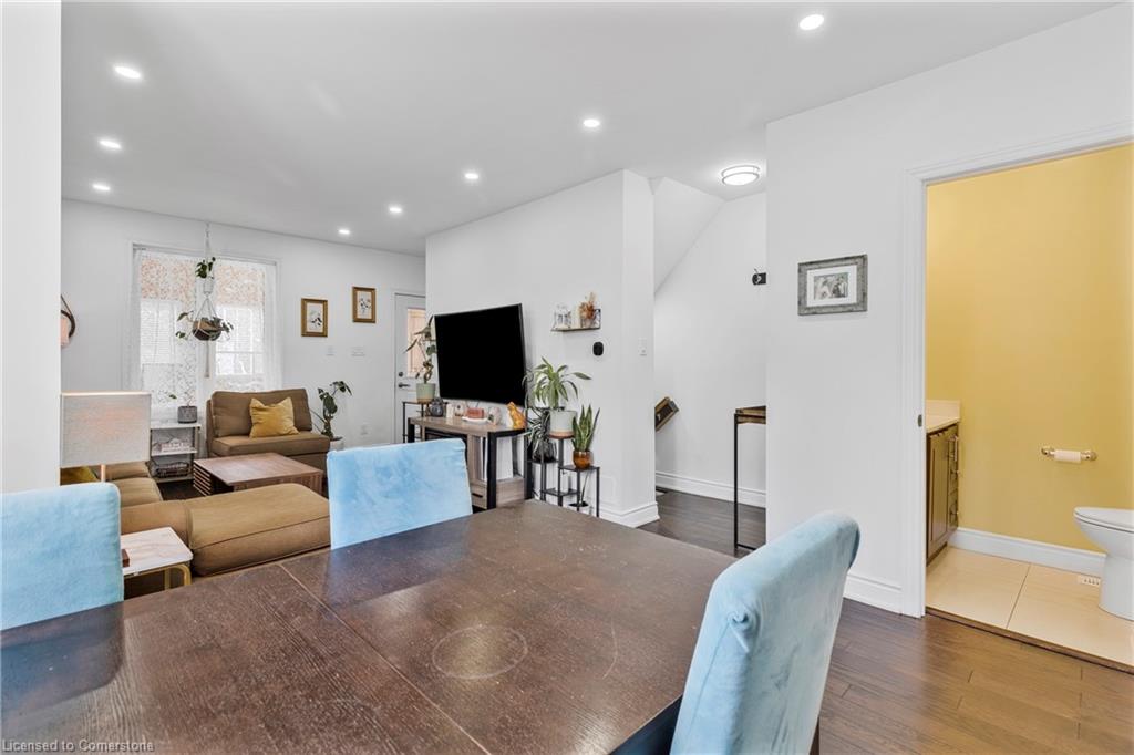 25 Land Street Property Photo 14
