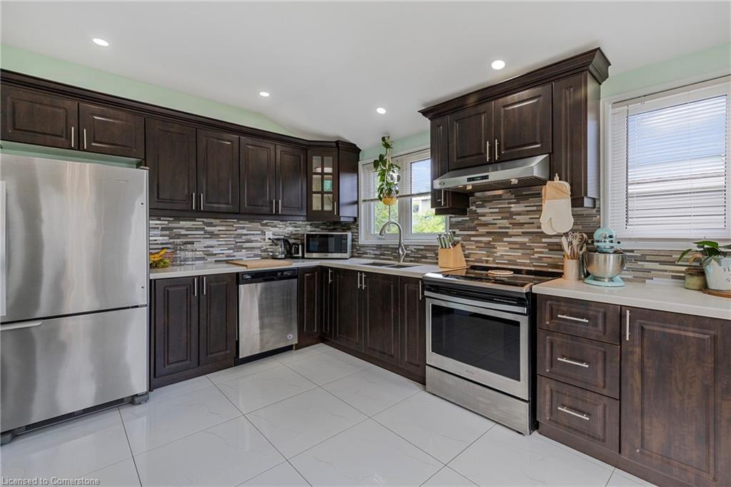 25 Land Street Property Photo 17