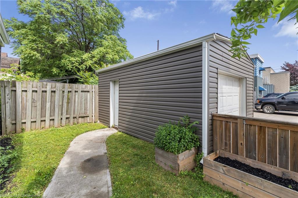 25 Land Street Property Photo 38