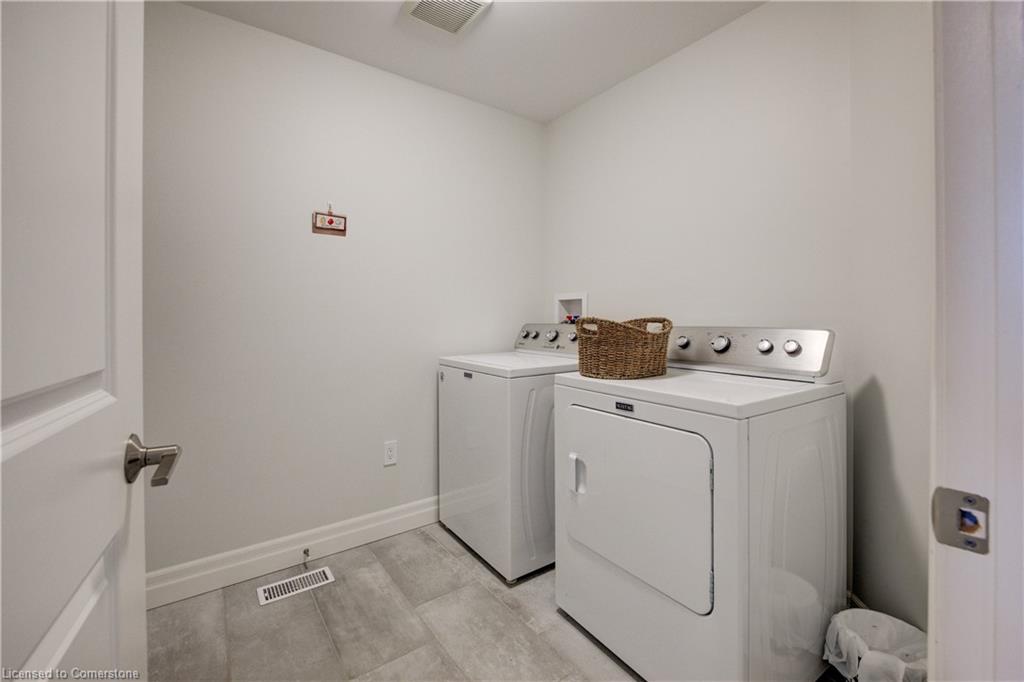 470 Krotz Street E Property Photo 11