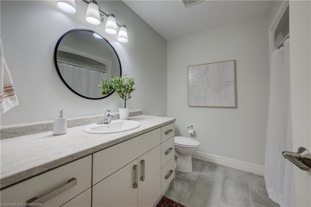 470 Krotz Street E Property Photo 12
