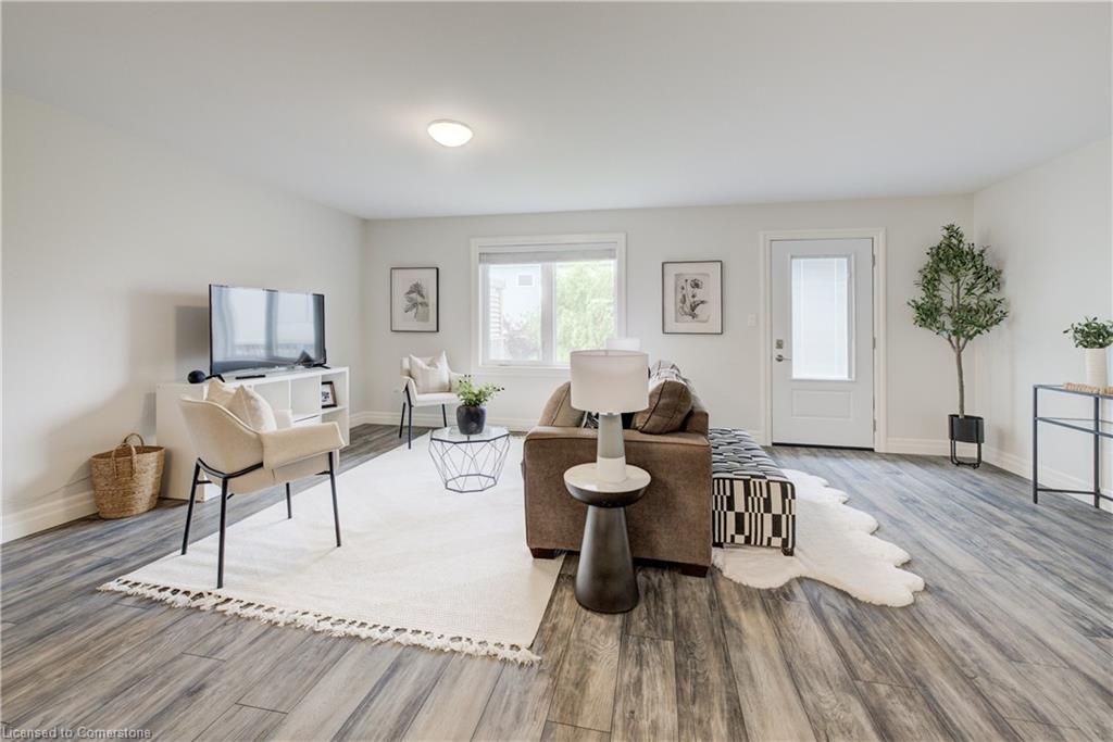 470 Krotz Street E Property Photo 23
