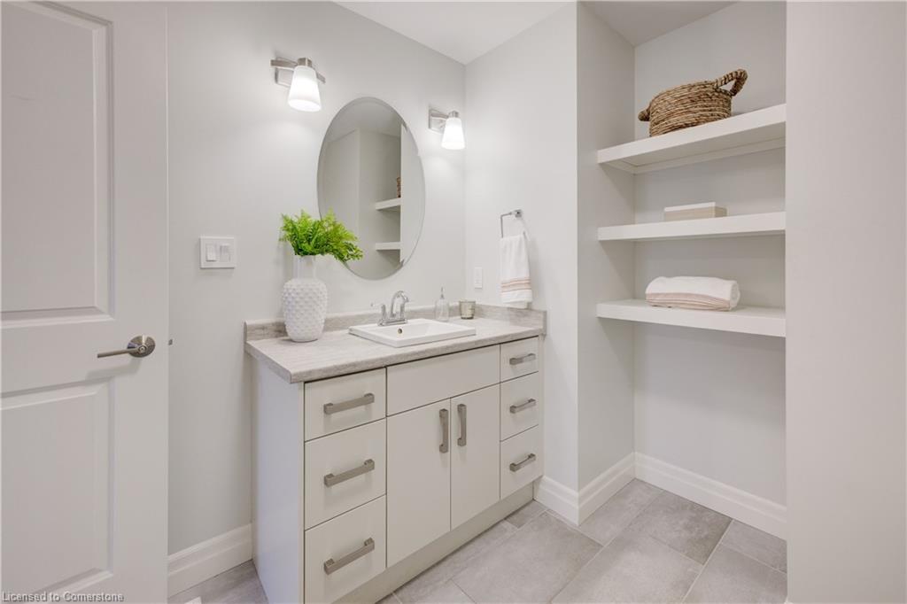 470 Krotz Street E Property Photo 32