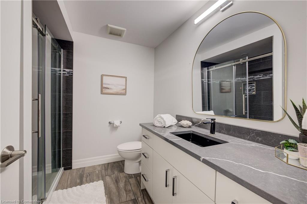 470 Krotz Street E Property Photo 37
