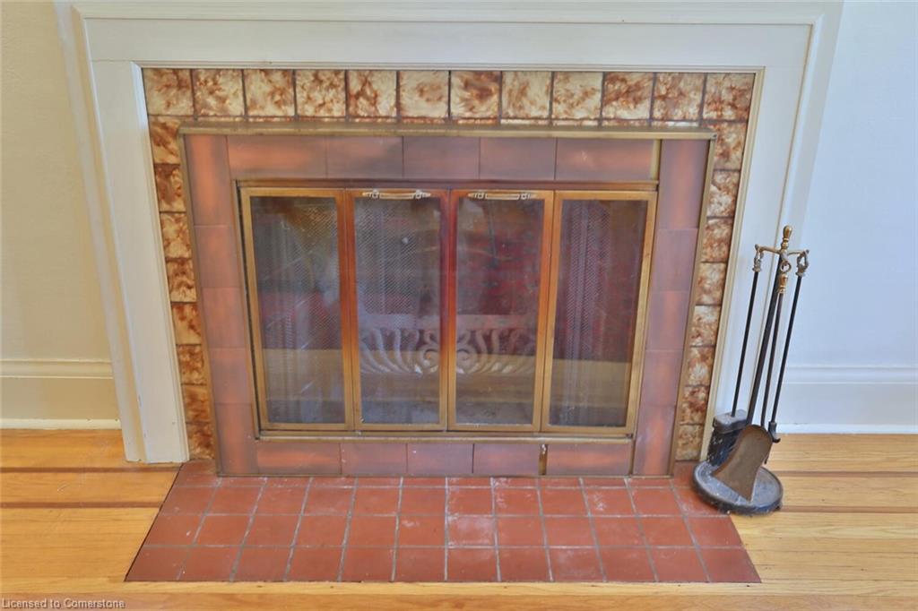 81 Allen Street W Property Photo 8