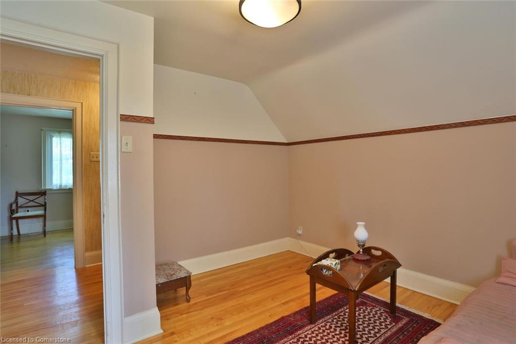 81 Allen Street W Property Photo 22